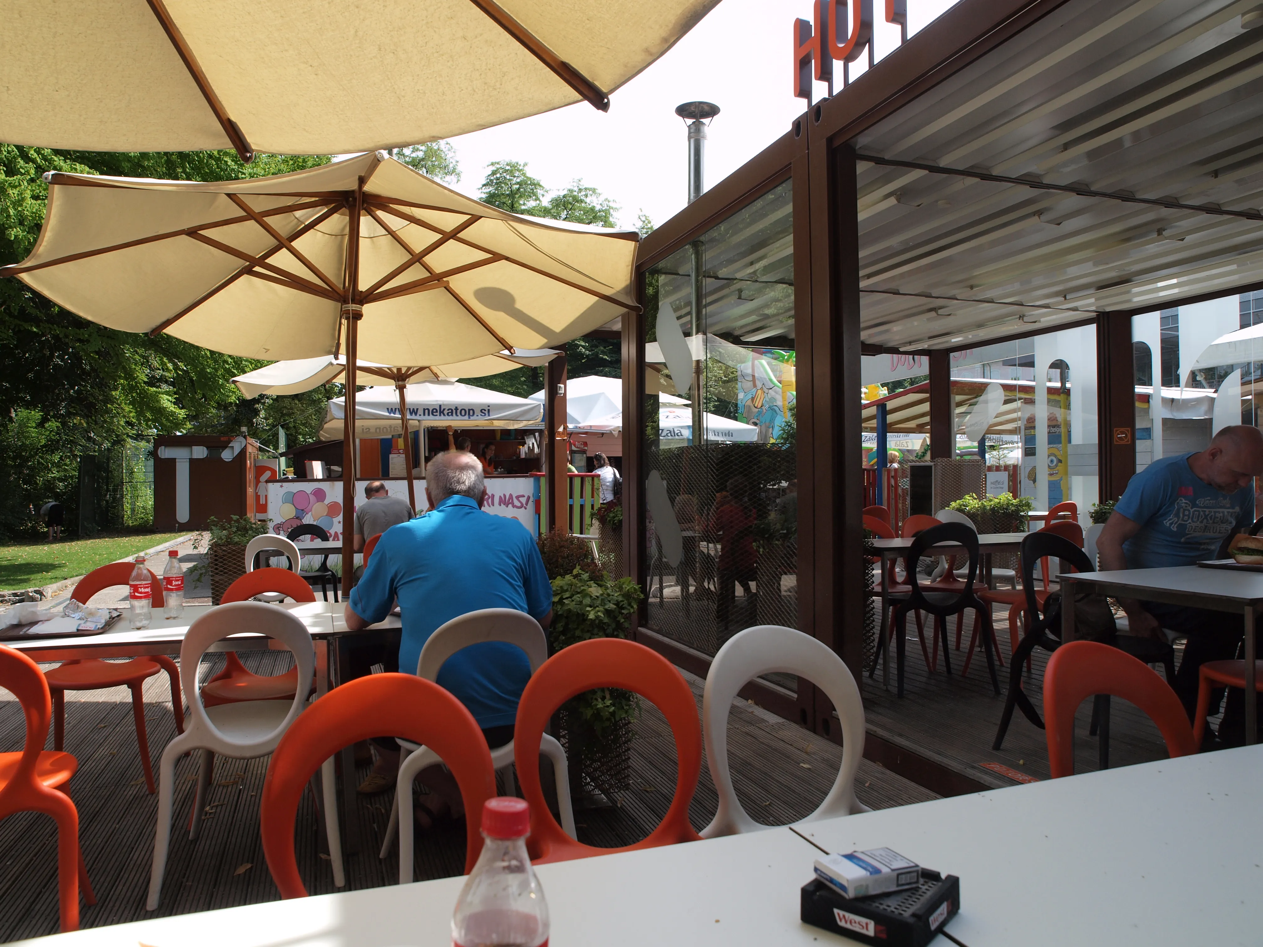Terrace of the Hot Horse horse burger kiosk in Tivoli Park, Ljubljana