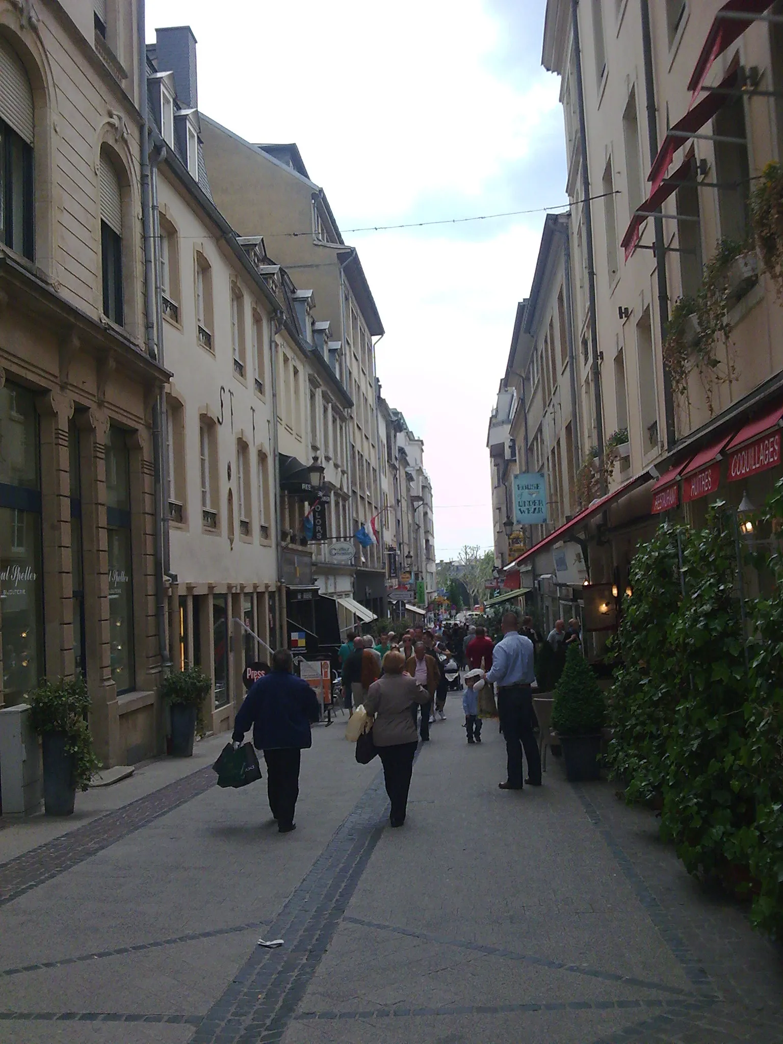 Rue Chimay in Luxembourg’s Ville-Haute, the street of Munchies smash burger restaurant