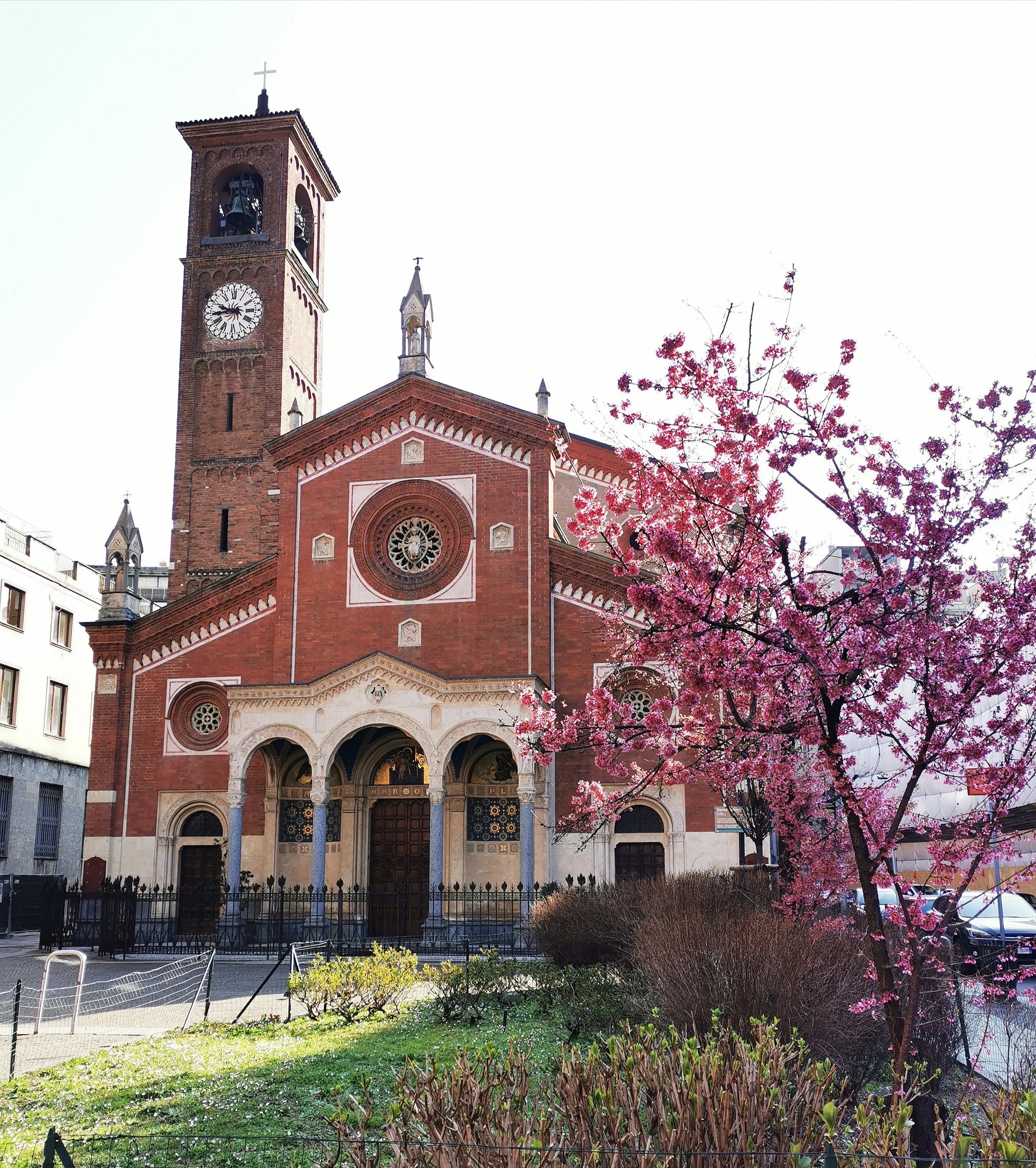Basilica of Sant’Eufemia in central Milan, next to Al Mercato Burger Bar at Via Sant’Eufemia 16