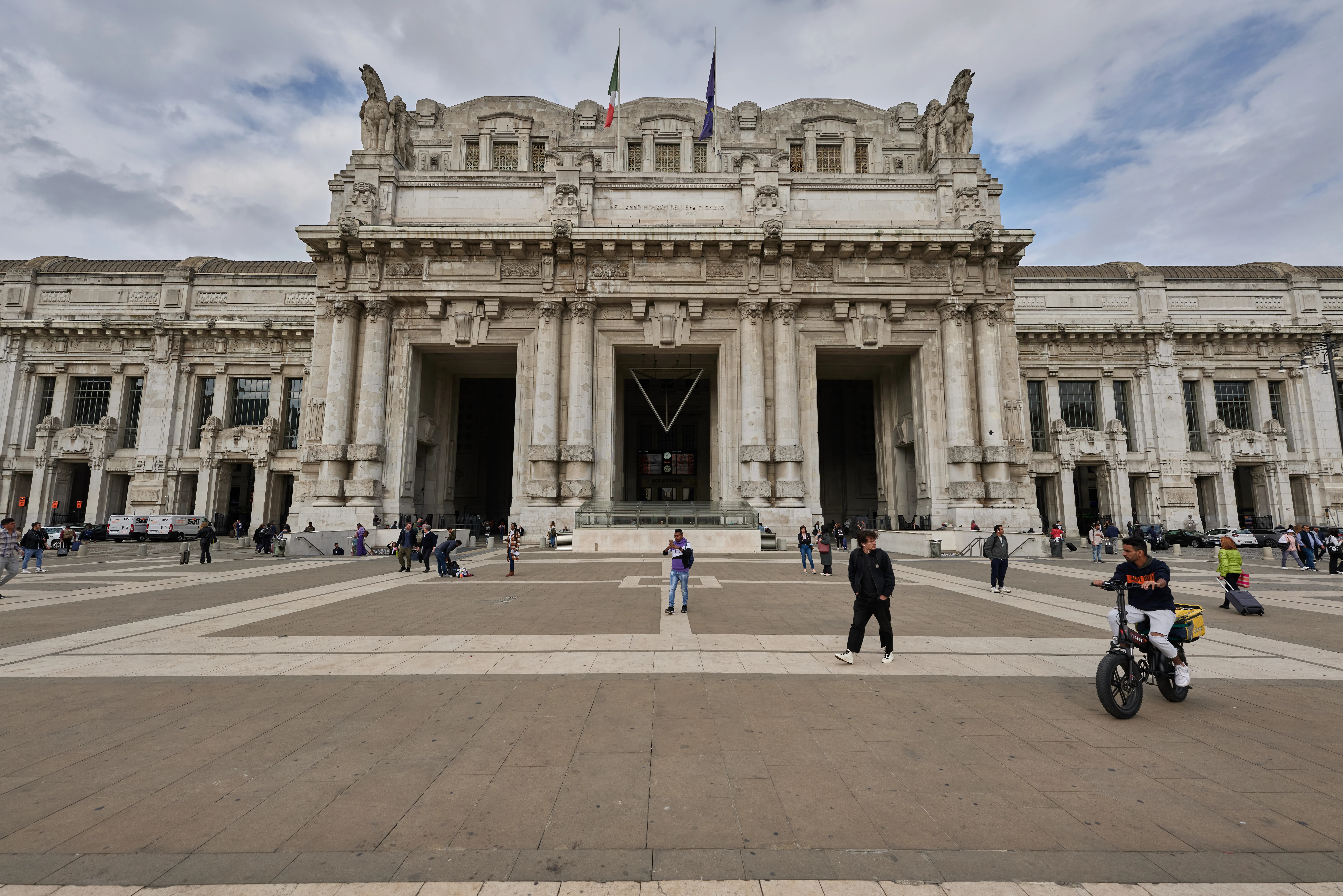 Milano Centrale station, home to the Mercato Centrale food hall and Joe’s American Smashburger