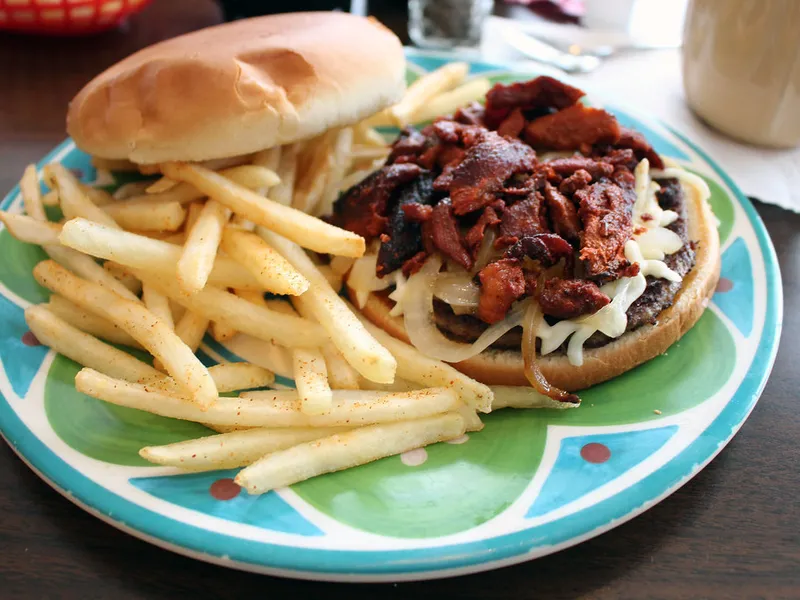 Best burger Toulouse — gourmet burger with homemade fries verified 2026 pick