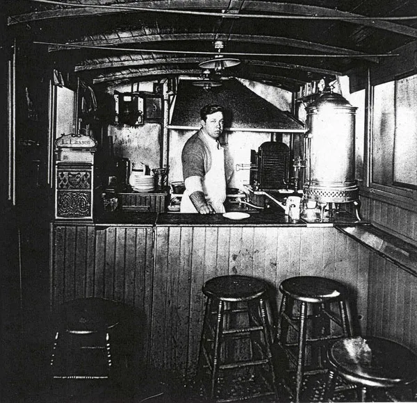 Roulotte Louis’ Lunch de Louis Lassen à New Haven entre 1907 et 1916, avant l’installation au 261 Crown Street