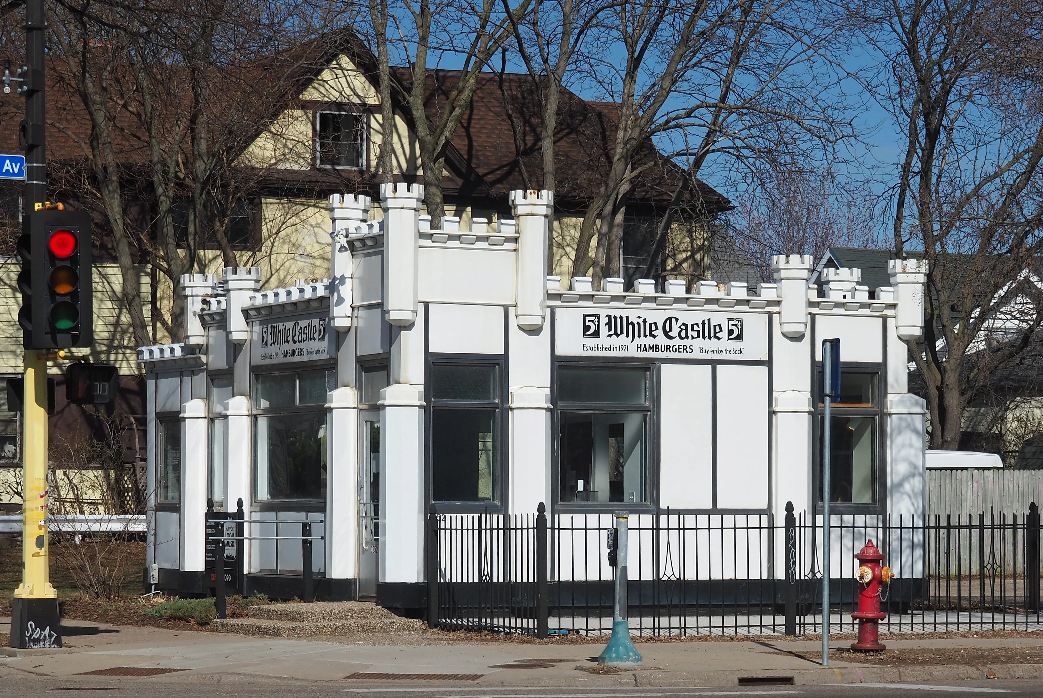 Kiosque White Castle Building No. 8 à Minneapolis, de la première chaîne de hamburgers fondée à Wichita en 1921
