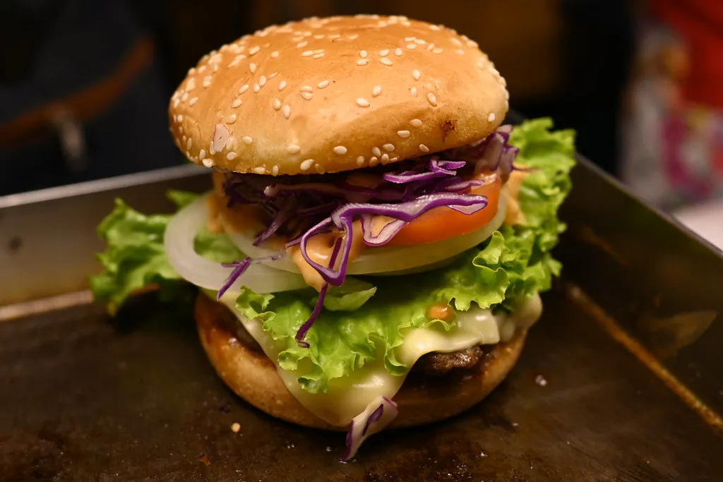 Fresh lettuce, tomato, cheese, onion and pickles for Double Whopper garnish