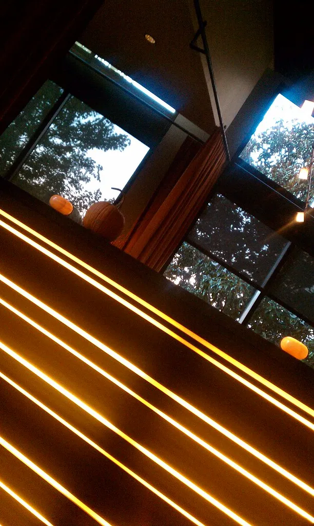 Restaurant Eugene en Atlanta en 2010, el restaurante gastronómico que Linton y Gina Hopkins abrieron en 2004 y cerraron en agosto de 2019, bautizado en honor al abuelo Eugene Holeman