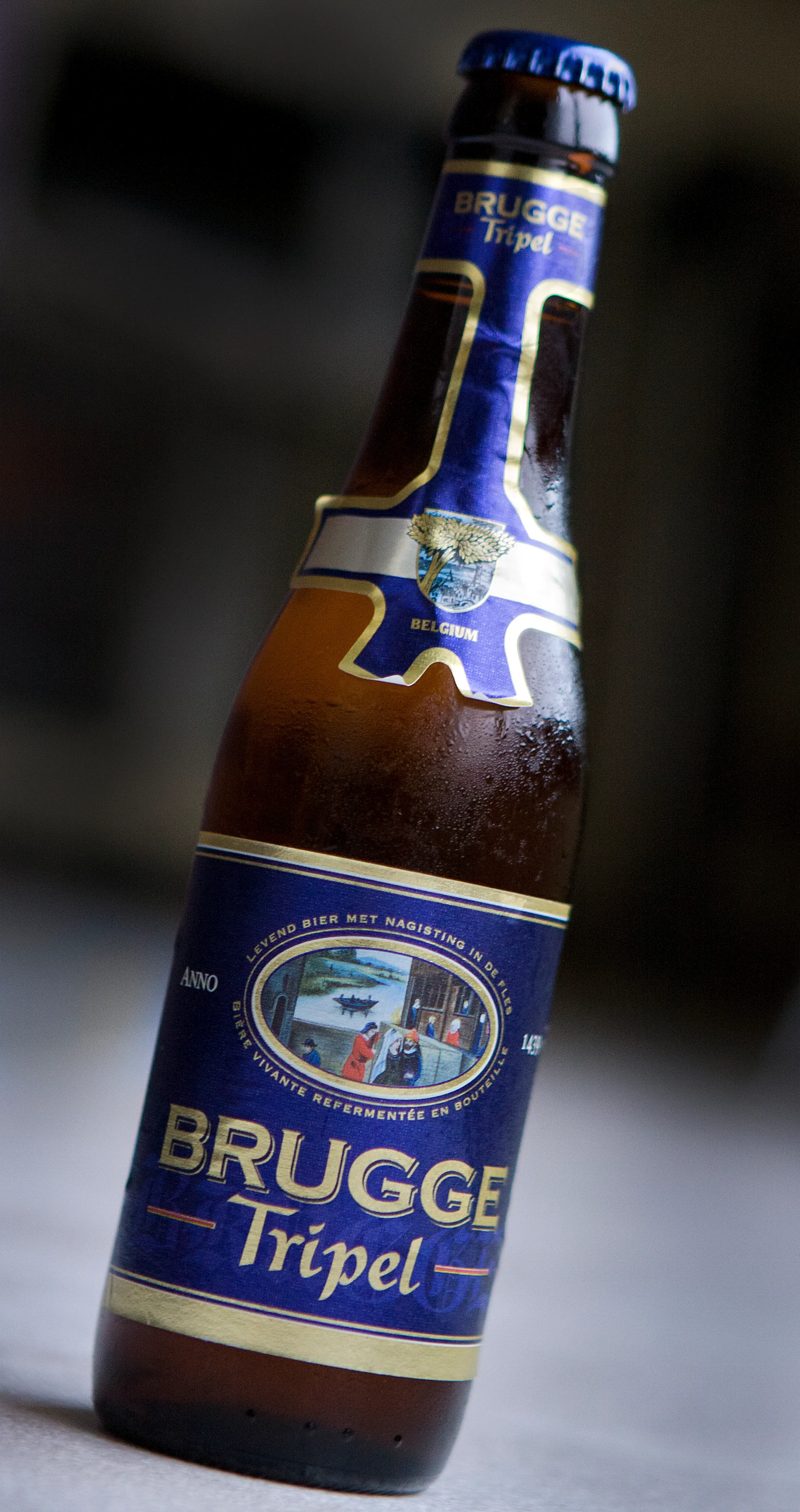 Bouteille de bière Brugge Tripel, servie chez Manhattn’s Burgers Bruges