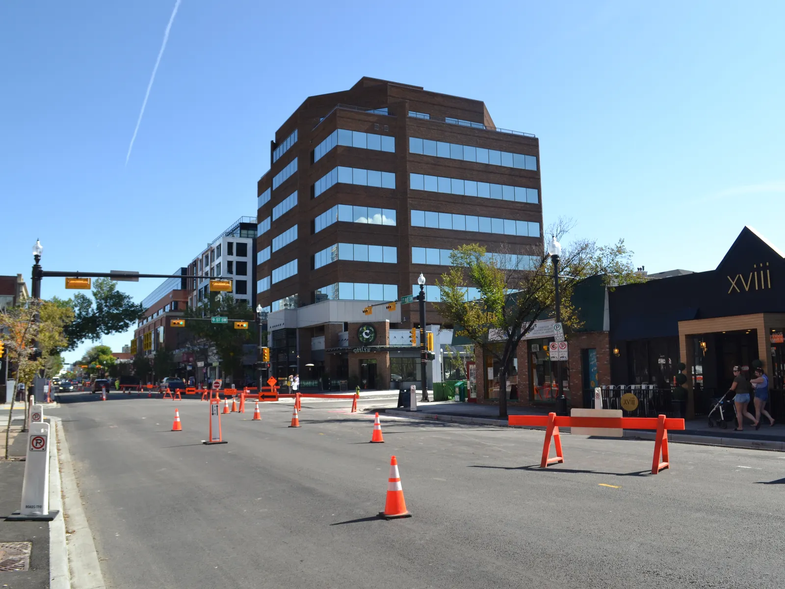 17th Avenue SW in Calgary's Beltline, the bar and restaurant strip home to the A&W at 507 17th Avenue SW