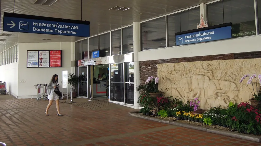 Domestic Departures entrance of Chiang Mai International Airport (CNX), whose terminal houses the airport Burger King