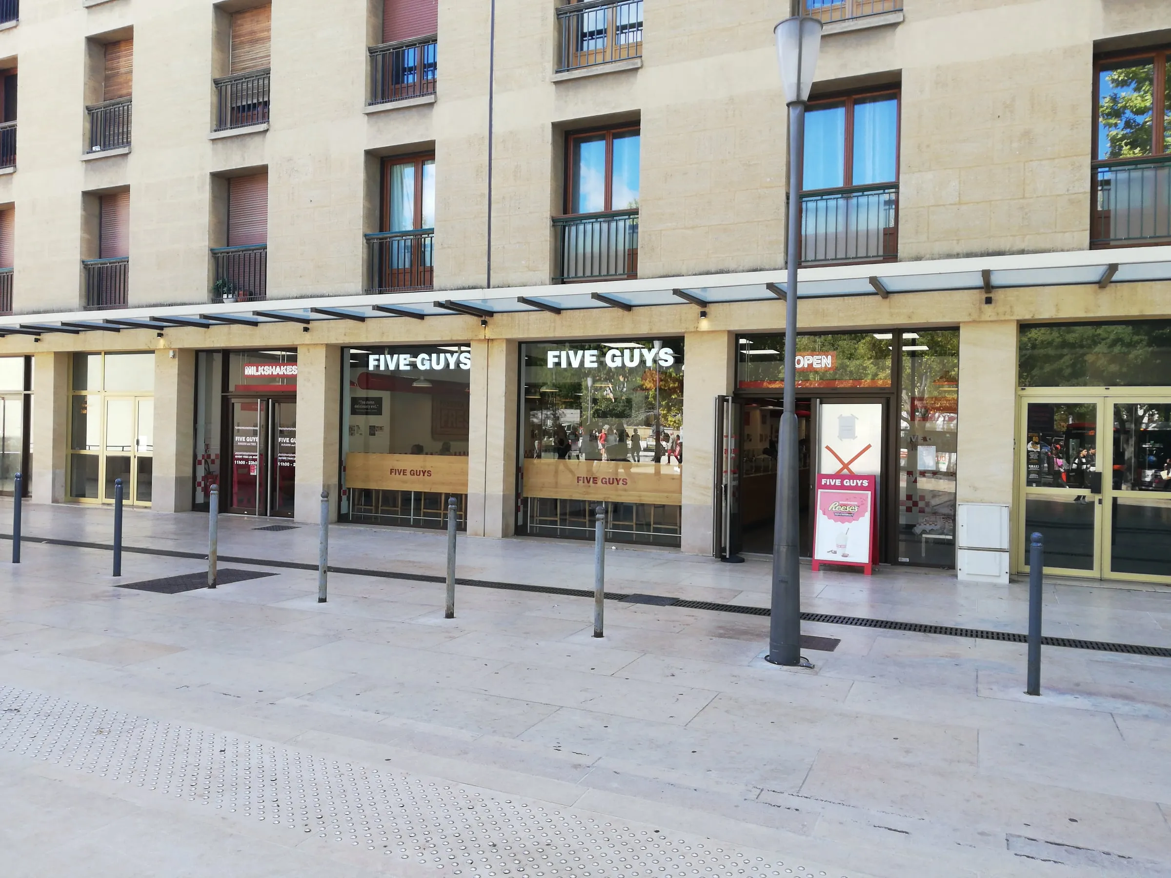 Five Guys restaurant storefront in Aix-en-Provence, France