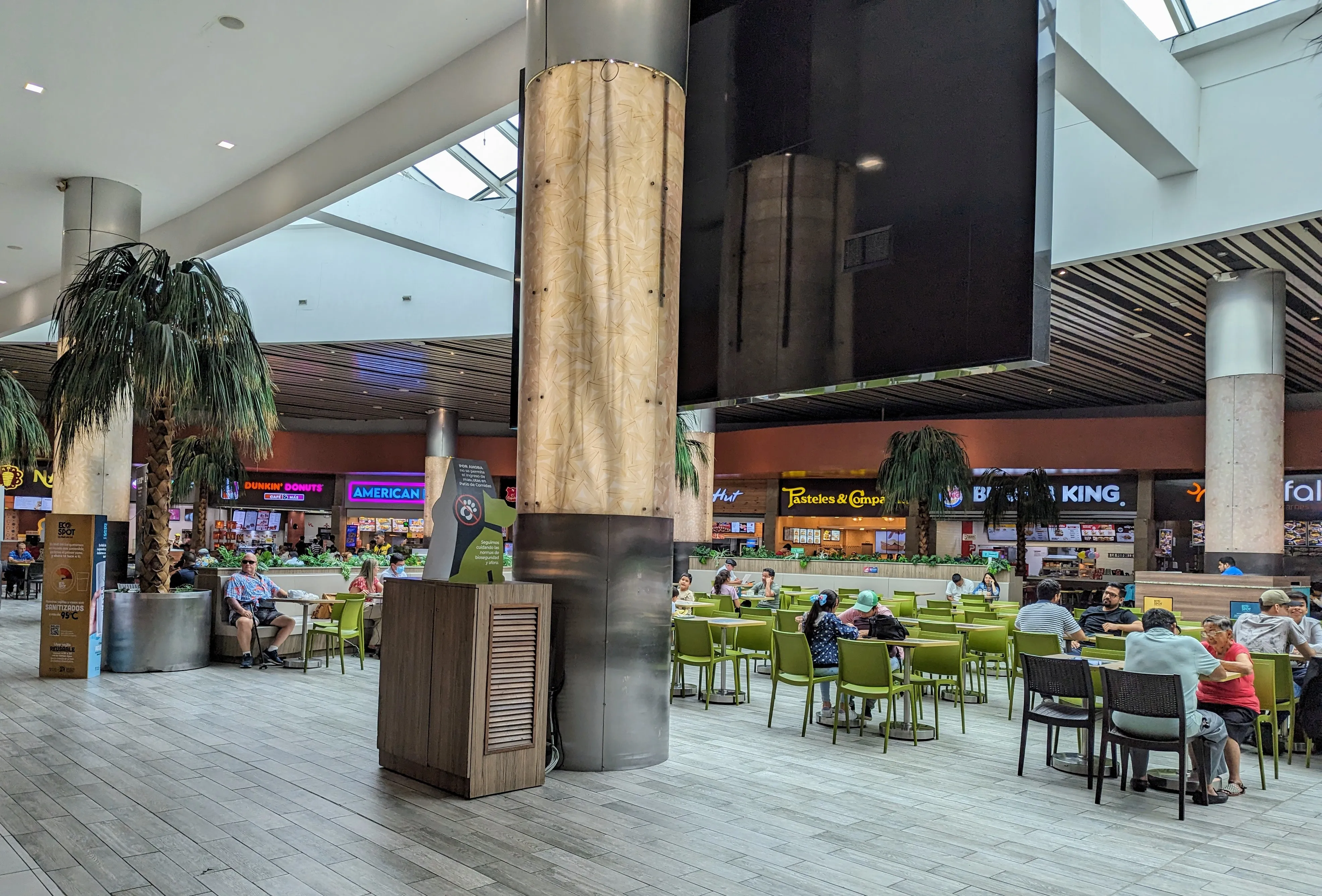 Food court of Mall del Sol in Guayaquil, where NOE’s sister brand Kobe Sushi &amp; Rolls opened in 2023