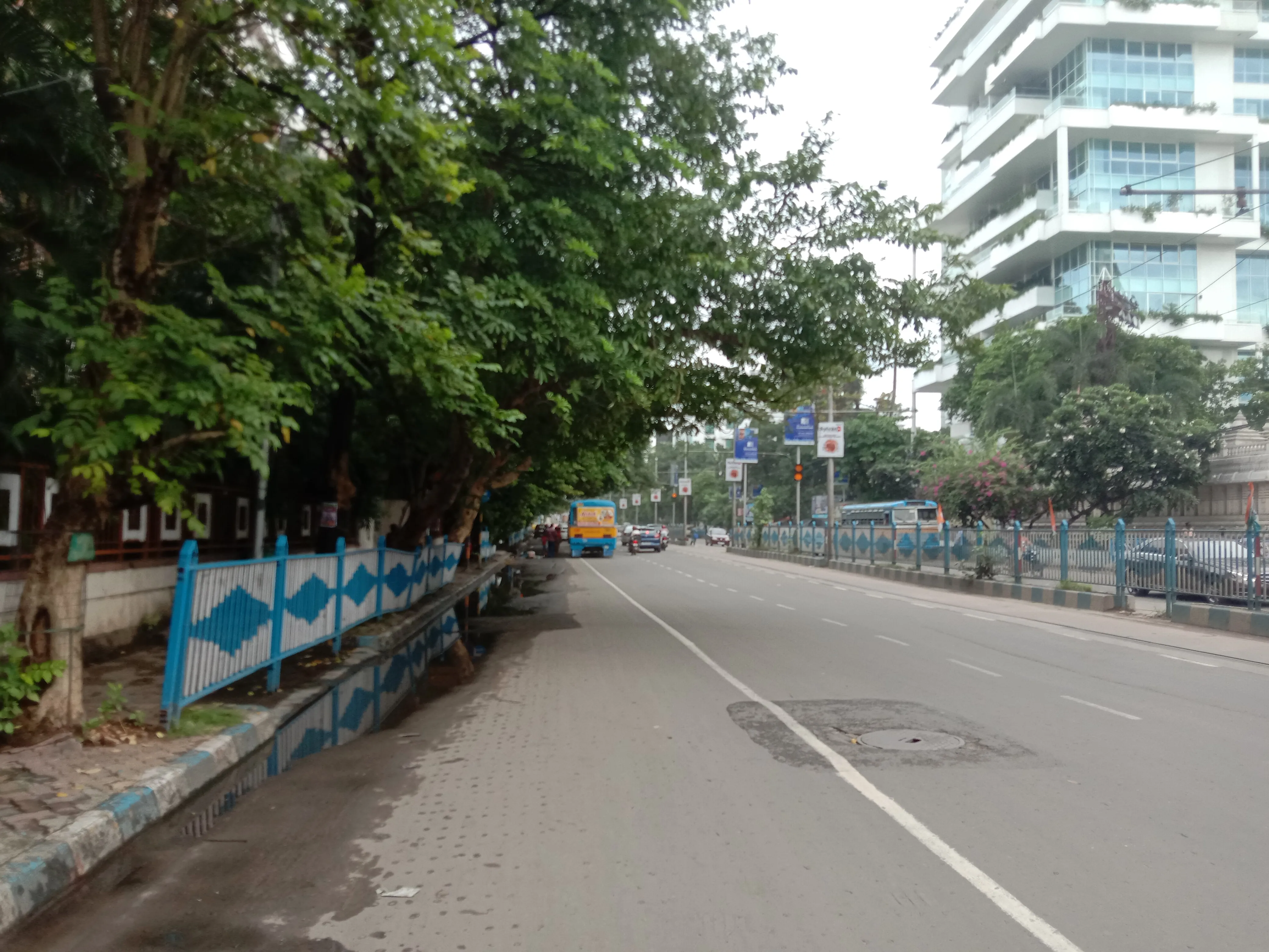 Asutosh Chowdhury Avenue in Ballygunge, the south Kolkata neighbourhood of the 6 Ballygunge Place flagship