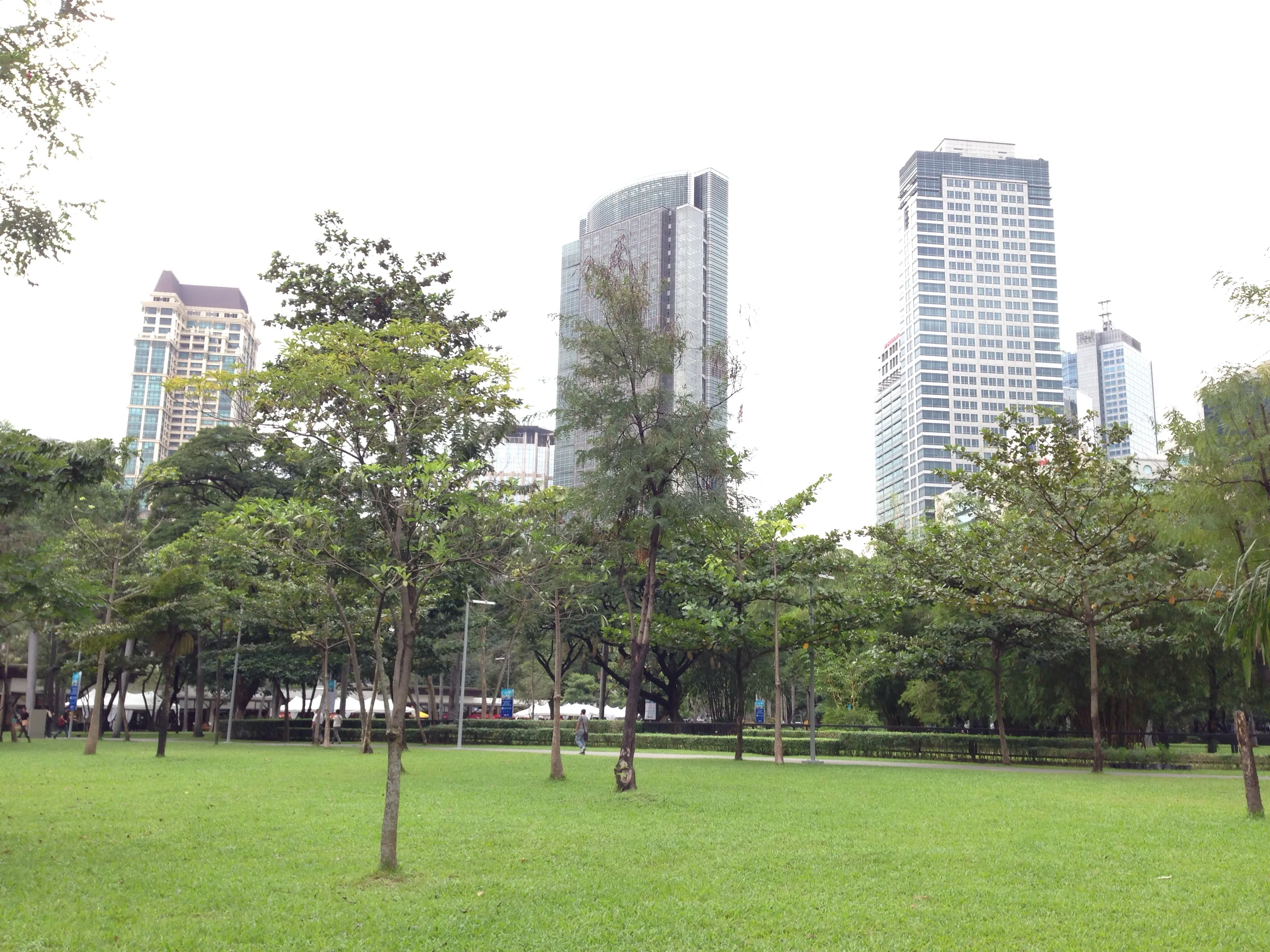 Les Ayala Triangle Gardens à Makati, où s’est installé Helm, seul deux-étoiles du premier Guide Michelin des Philippines