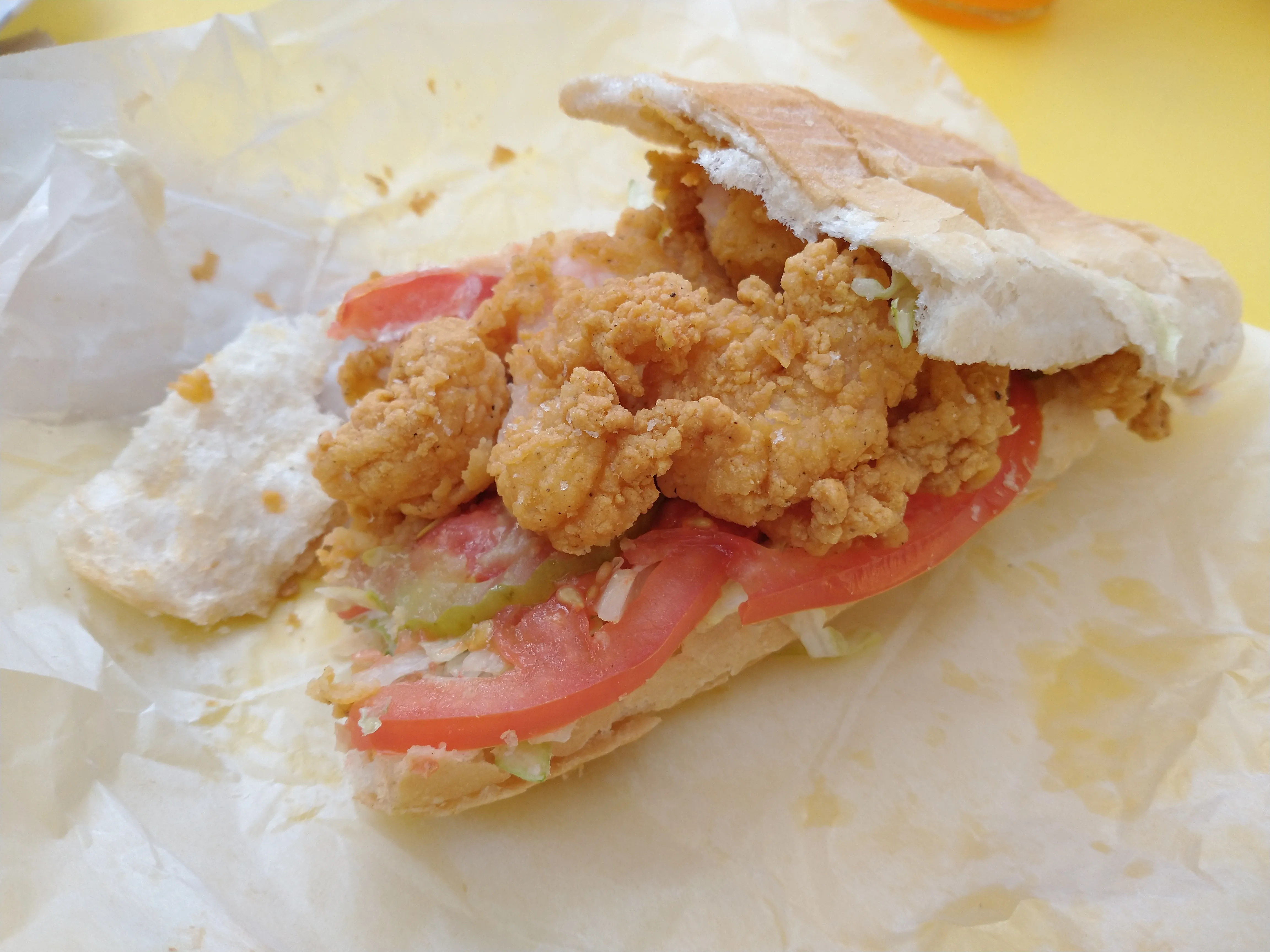 Po’boy aux crevettes de La Nouvelle-Orléans, sandwich américain cité sur le blog de Back Bay Nantes