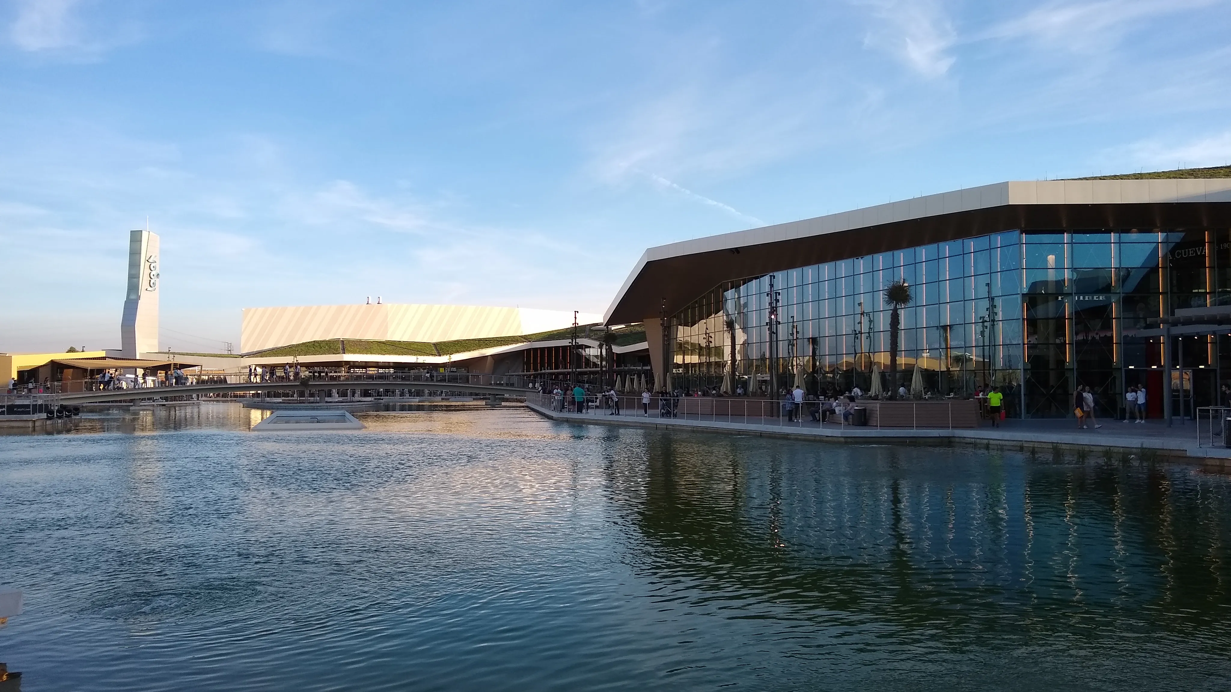 Artificial lake and restaurant terraces at the Lagoh shopping centre in Seville, where Goiko Lagoh has the city’s only Goiko terrace