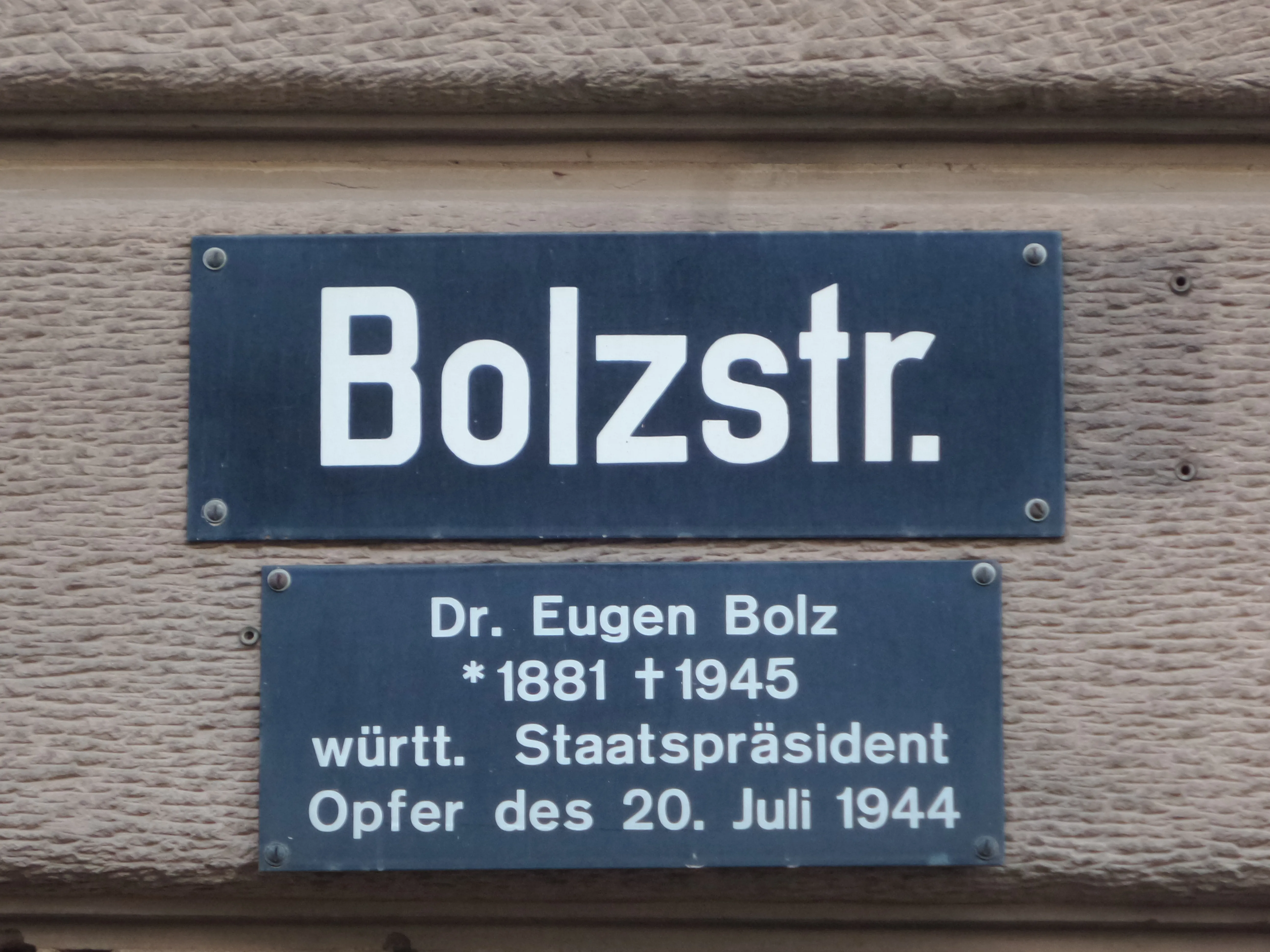 Placa de la Bolzstraße de Stuttgart, calle del primer puesto de patatas fritas de Udo Höroldt en 1962