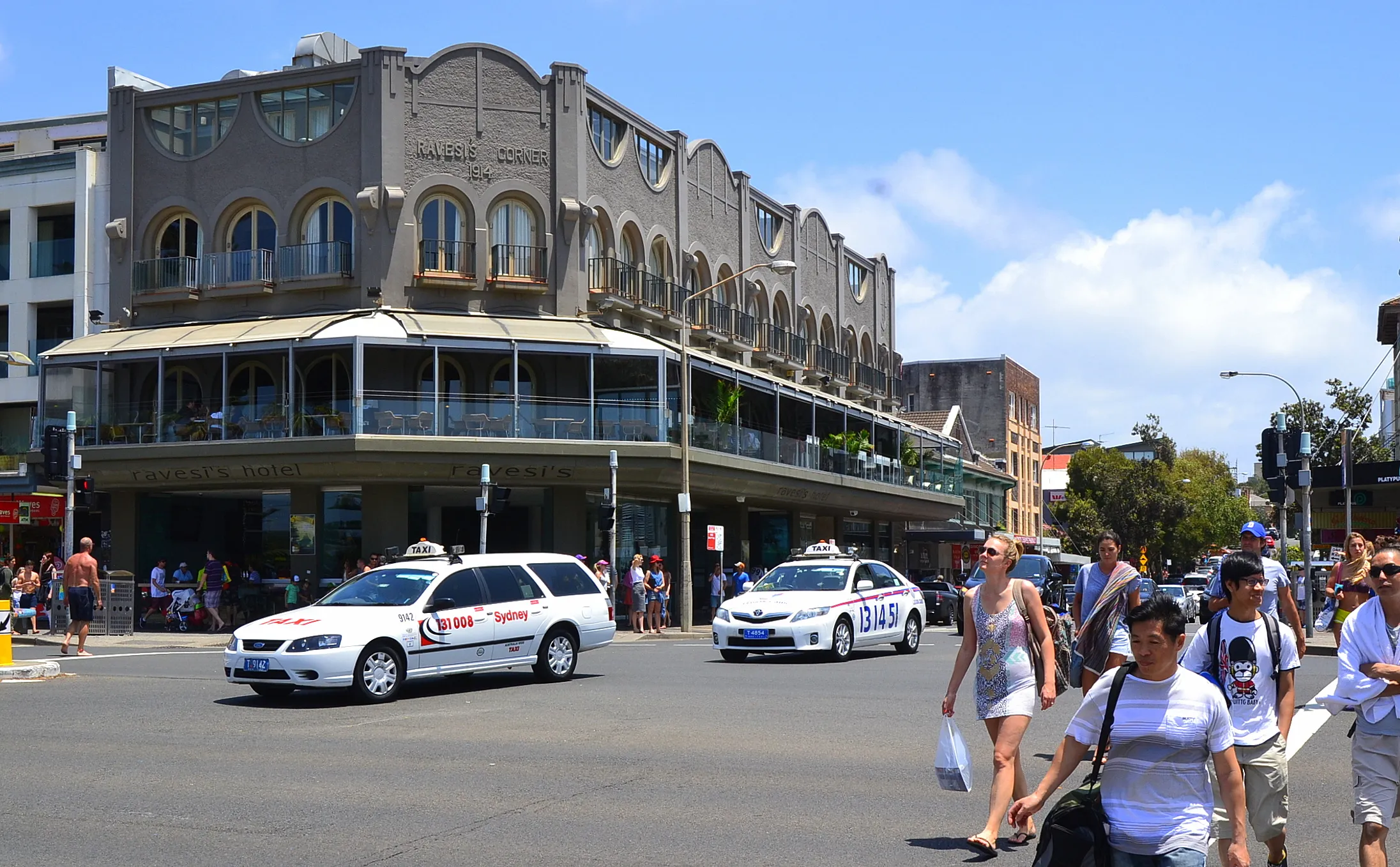 Corner of Campbell Parade and Hall Street at Bondi Beach, near Grill’d Bondi Beach