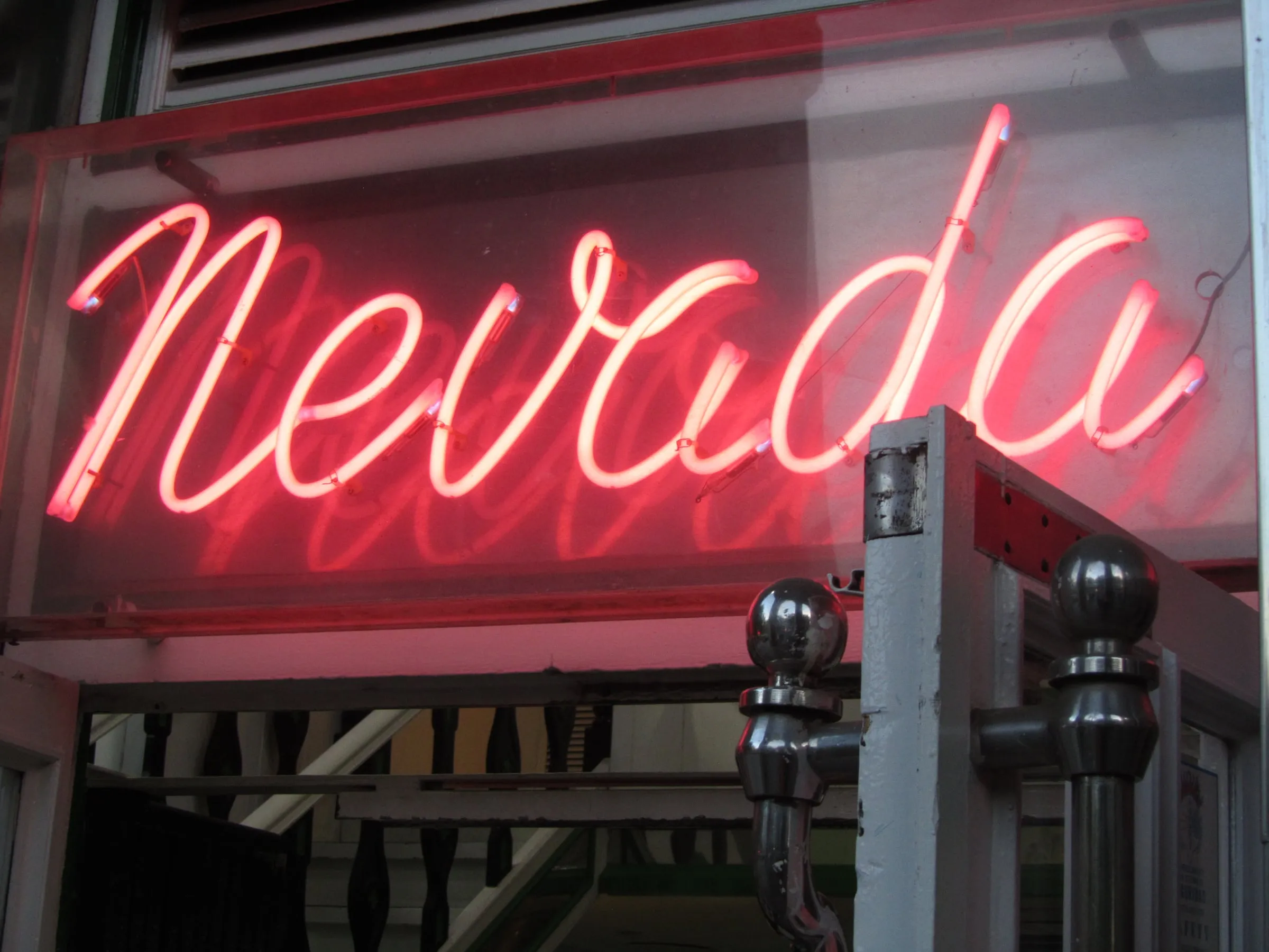 Façade de Nevada, plaza San Francisco 11 à Saragosse, l’adresse du premier burger de la ville selon Aragón Digital